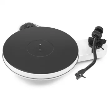   Pro-Ject RPM 3 Carbon - lemezjátszó Ortofon 2M Silver hangszedővel /Fehér/ 