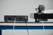 Pro-Ject X2 B - audiofil lemezjátszó szimmetrikus kimenettel - Ortofon Quintet Red hangszedővel /lakk fekete/