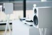 Pro-Ject Speaker Box 5 E Carbon - állványos hangsugárzó /selyemfényű fehér/