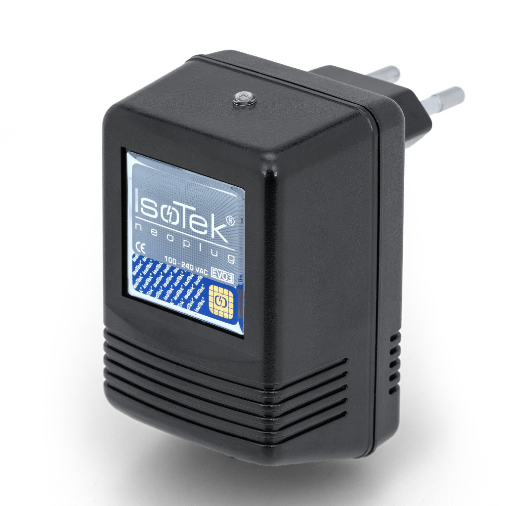 IsoTek EVO3 Isoplug - hálózati aljzatba dugható zavarszűrő egység